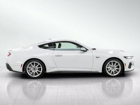 Used 2024 Ford Mustang GT Premium RWD image 6