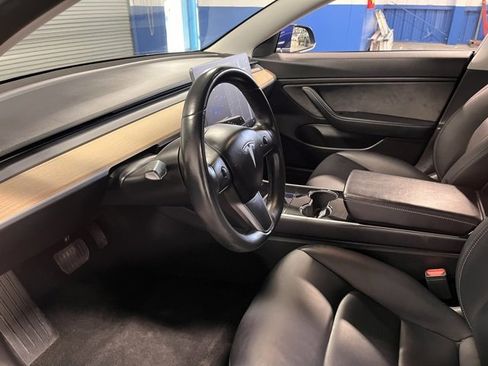 Used 2018 Tesla Model 3 Long Range image 23