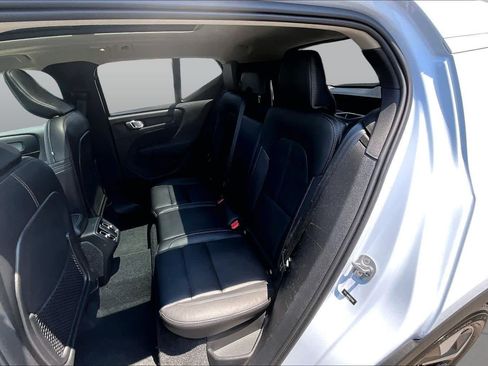 Used 2024 Volvo XC40 B5 Plus AWD/4WD image 20
