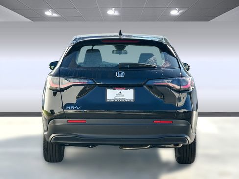 Certified 2025 Honda HR-V LX image 9