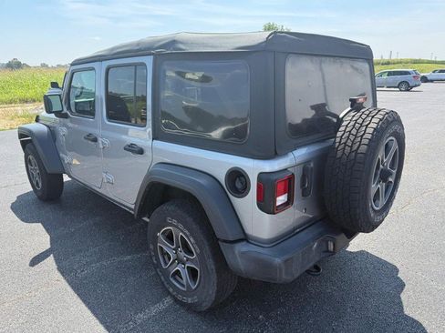 Used 2018 Jeep Wrangler Unlimited Sport S AWD/4WD image 9
