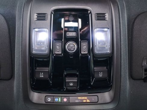 Used 2026 Chevrolet Suburban RST w/ Comfort Package AWD/4WD image 18