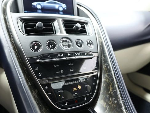 Used 2019 Aston Martin DB11 Coupe RWD image 42