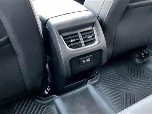 Used 2023 Chevrolet Blazer LT image 30