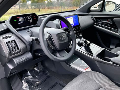 Used 2024 Toyota bZ4X XLE image 17