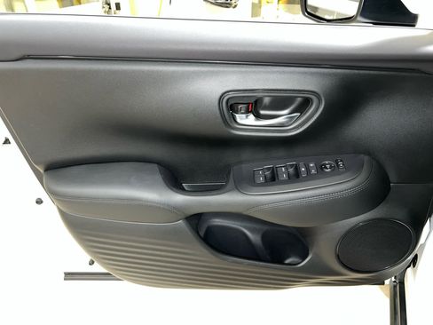 Certified 2023 Honda HR-V LX image 15