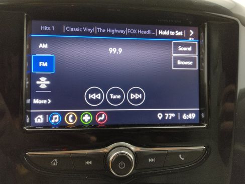 Used 2020 Chevrolet Traverse LT FWD image 25
