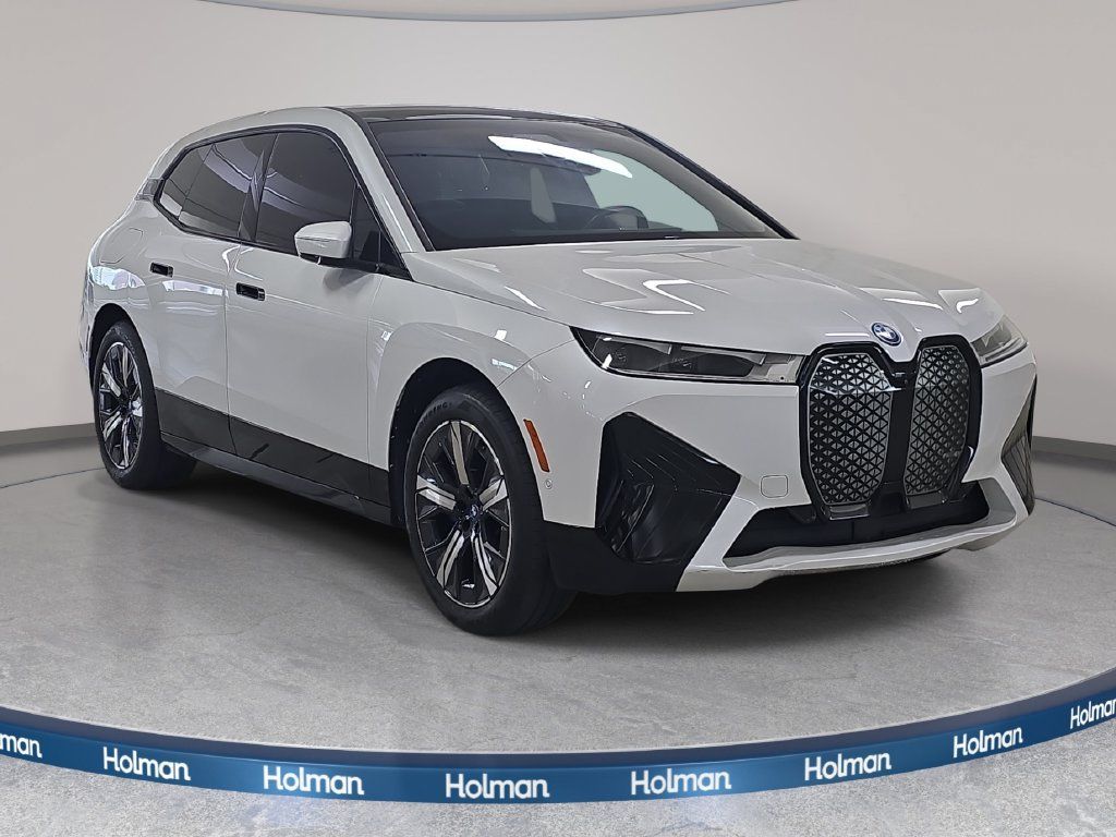 Certified 2024 BMW iX xDrive50 w/ Sport Package AWD/4WD image 4