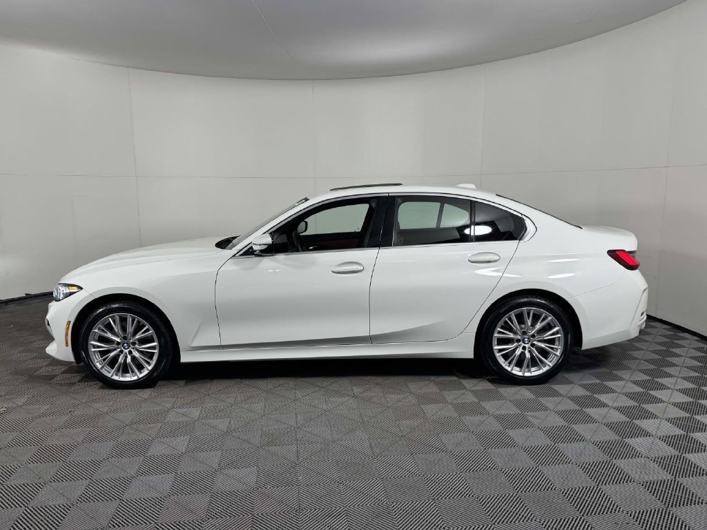 Used 2024 BMW 330i xDrive Sedan w/ Convenience Package AWD/4WD image 11