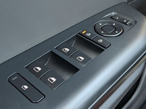 Used 2025 Kia K4 LXS FWD image 23