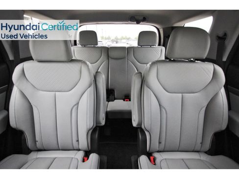 Certified 2025 Hyundai Palisade SEL FWD image 16