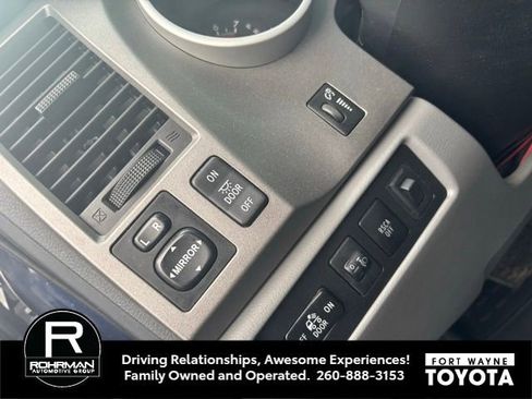 Used 2010 Toyota Tundra 4x4 Double Cab image 11