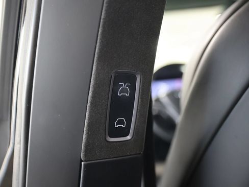 Used 2018 Tesla Model X 100D AWD/4WD image 45