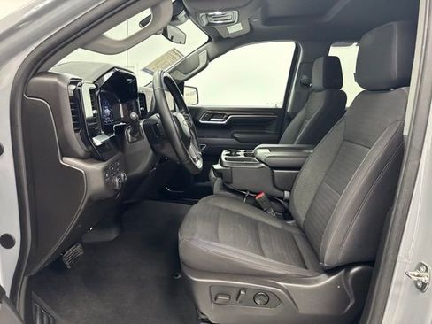 Used 2024 Chevrolet Silverado 1500 LT AWD/4WD image 22