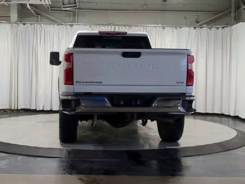 Used 2022 Chevrolet Silverado 2500 LTZ w/ LTZ Texas Edition AWD/4WD image 9