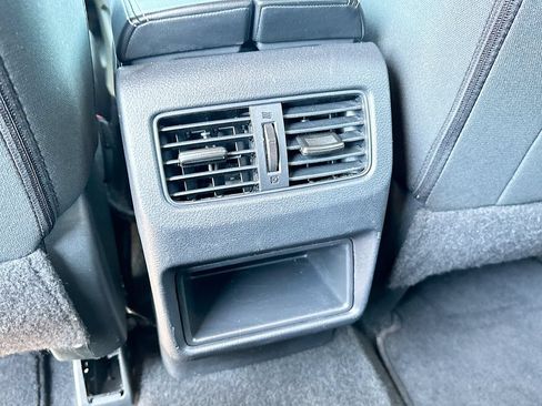 Used 2024 Nissan Rogue S FWD image 4