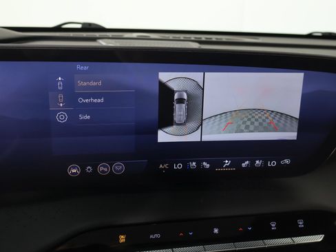 Used 2025 Buick Enclave Avenir FWD image 6
