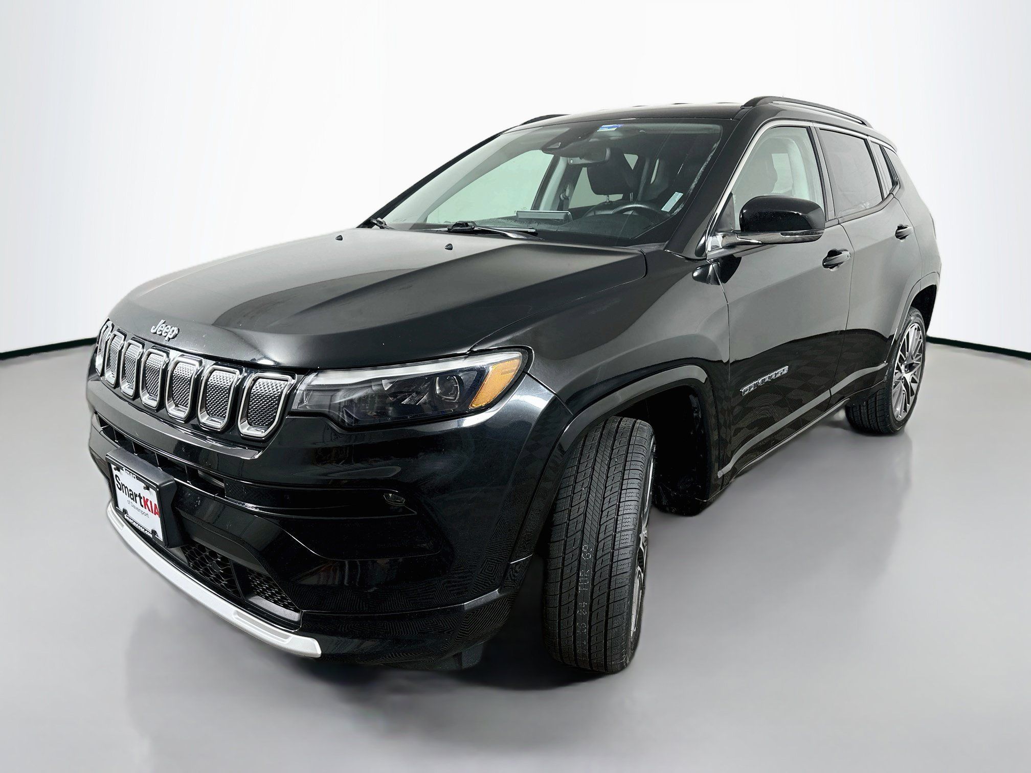 Used 2022 Jeep Compass Limited w/ Elite Group AWD/4WD image 3