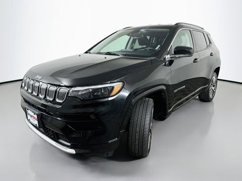 Used 2022 Jeep Compass Limited w/ Elite Group AWD/4WD image 3