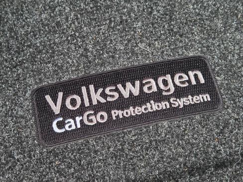 Used 2023 Volkswagen Taos SE w/ Panoramic Sunroof Package FWD image 54