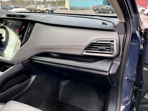 Used 2024 Subaru Outback Limited image 16