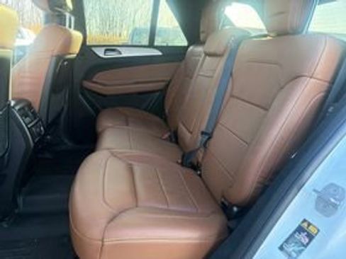 Used 2018 Mercedes-Benz GLE 550e 4MATIC image 6