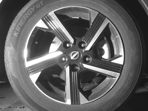 Used 2025 Nissan Sentra SV FWD image 13