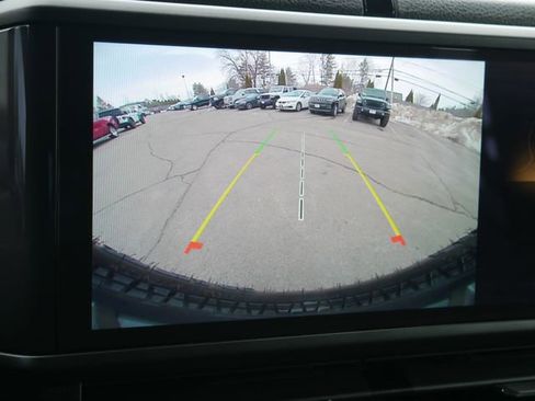 Used 2024 Jeep Wrangler Willys image 18