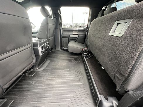 Used 2018 Ford F150 XLT w/ Equipment Group 302A Luxury AWD/4WD image 33