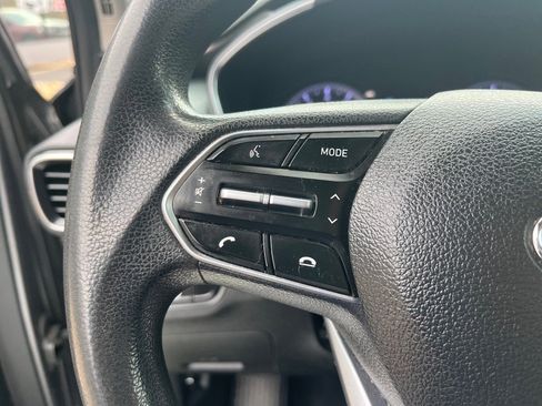 Used 2019 Hyundai Santa Fe SE image 17
