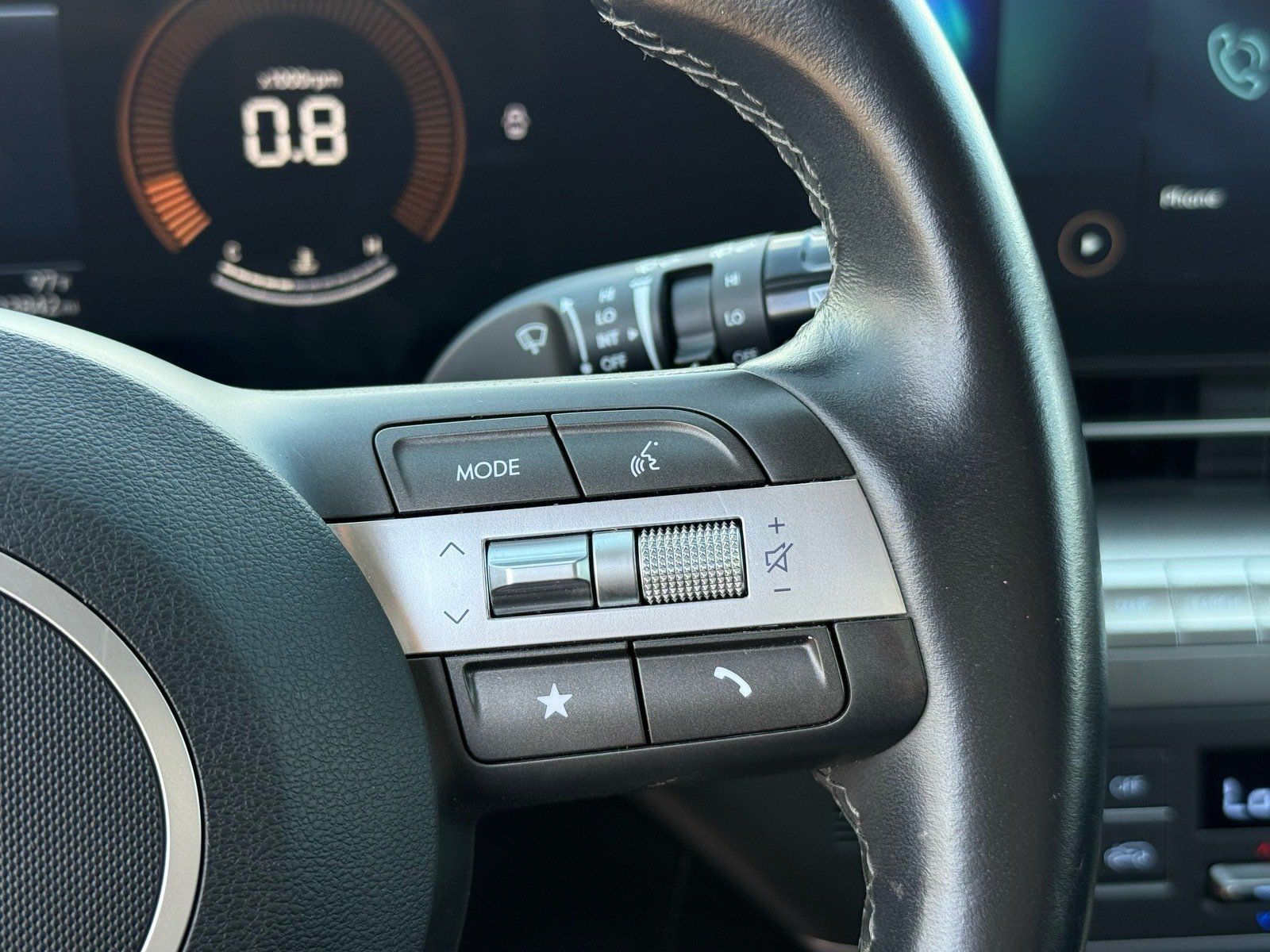 Used 2025 Hyundai Kona SEL AWD/4WD image 19