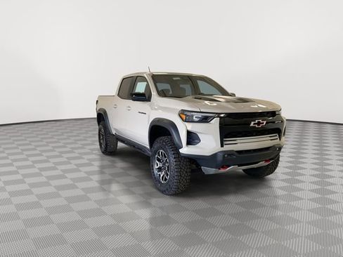 New 2026 Chevrolet Colorado ZR2 w/ Technology Package AWD/4WD image 2