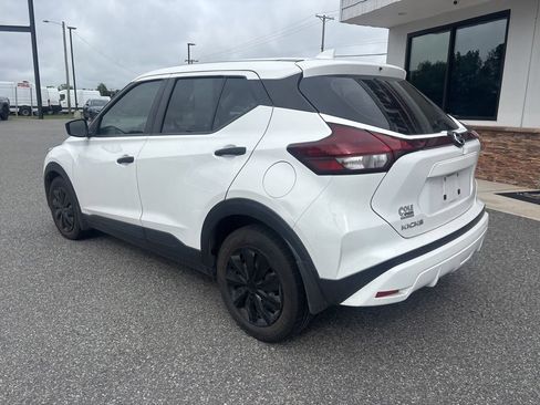 Used 2021 Nissan Kicks S FWD image 6