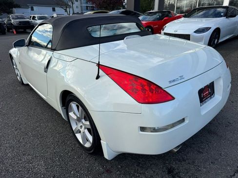 Used 2006 Nissan 350Z Touring image 10