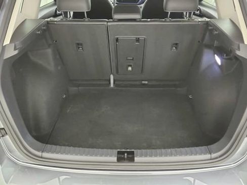 Used 2024 Volkswagen Taos SE FWD image 32