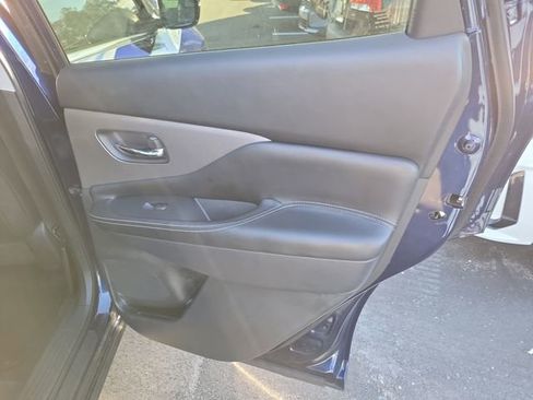 Used 2023 Nissan Murano SV image 33