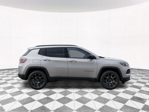 New 2026 Jeep Compass Latitude AWD/4WD image 30
