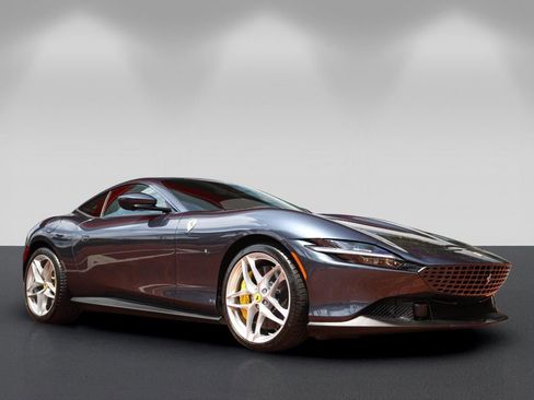 Certified 2023 Ferrari Roma RWD image 27