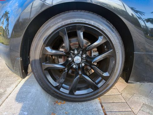 Used 2010 Nissan 370Z Roadster RWD image 30