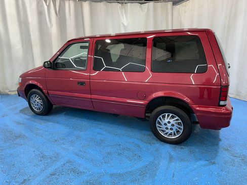 Used 1995 Dodge Caravan Minivan image 51