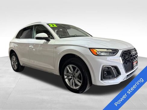 Used 2022 Audi Q5 2.0T Premium w/ Convenience Package AWD/4WD image 3