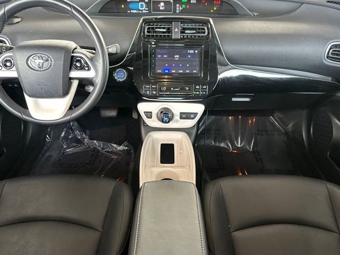 Certified 2017 Toyota Prius Four w/ Advanced Technology Package image 16