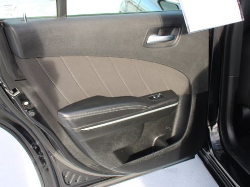 Used 2022 Dodge Charger SXT image 13