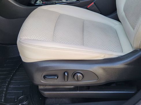 Used 2022 Buick Encore GX Essence w/ Advanced Technology Package FWD image 24