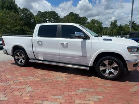 Used 2019 RAM 1500 Laramie AWD/4WD image 4