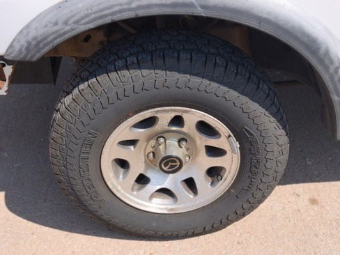Used 2000 MAZDA B-Series Pickup 4x4 Cab Plus B4000 image 11