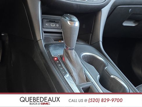 Used 2020 Chevrolet Equinox Premier w/ Premier Redline Edition FWD image 20
