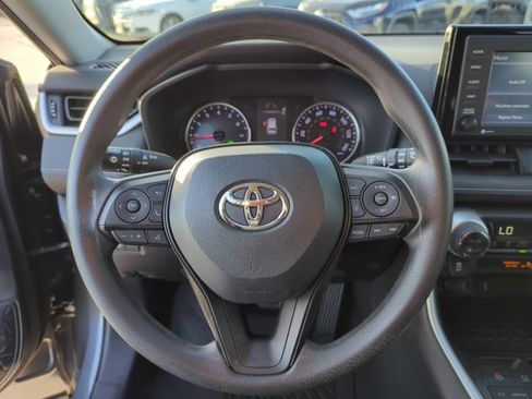 Used 2021 Toyota RAV4 XLE FWD image 17