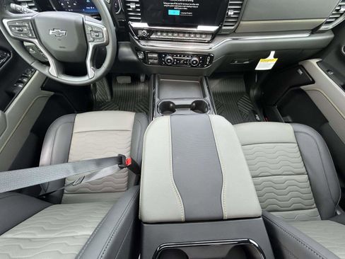 New 2026 Chevrolet Silverado 2500 ZR2 w/ ZR2 Bison Edition AWD/4WD image 13