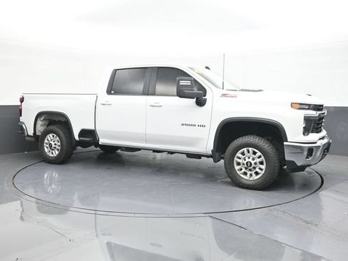 Used 2024 Chevrolet Silverado 2500 LT w/ Safety Package AWD/4WD image 20